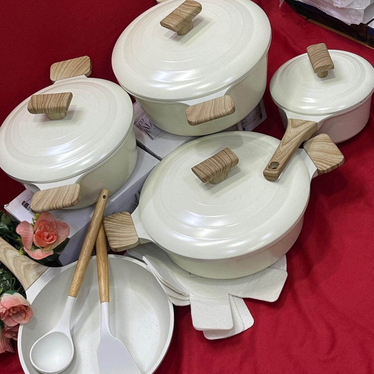 15Pcs Kitchen Cookware and Dining Set