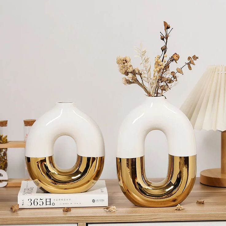 Gold electroplated flower vase
