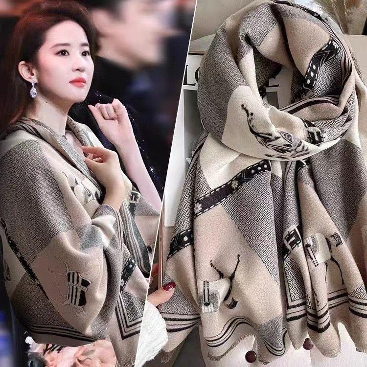 Floral print scarf for women