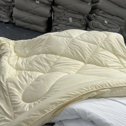 6*6 Striped binded duvet with sheet and cases