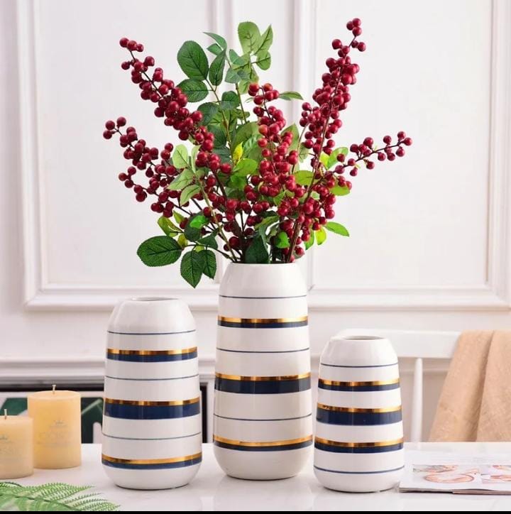 Ceramic flower vase