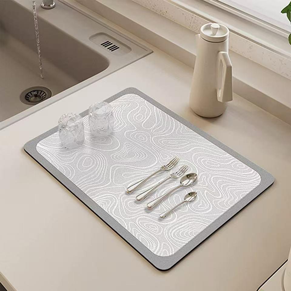 Absorbent non-slip dish drying mat