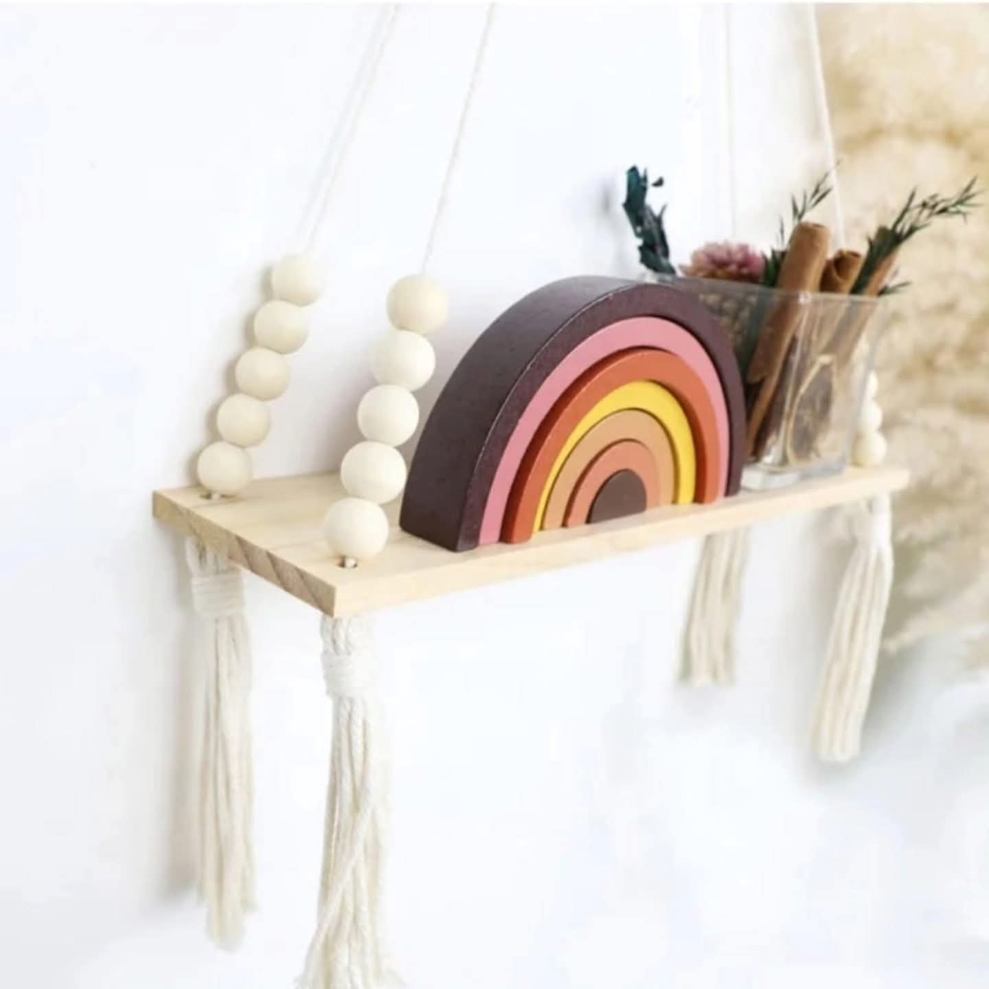 Wall hanging shelf