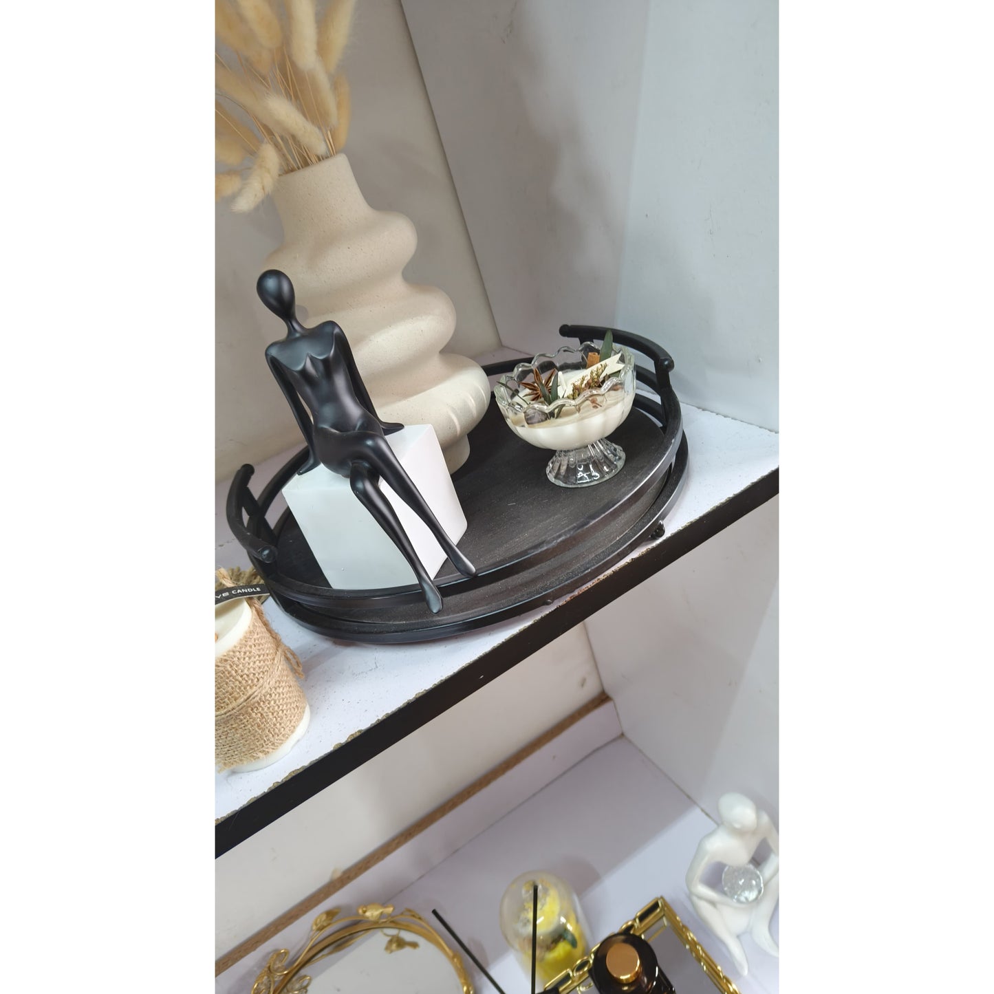Round counter tray