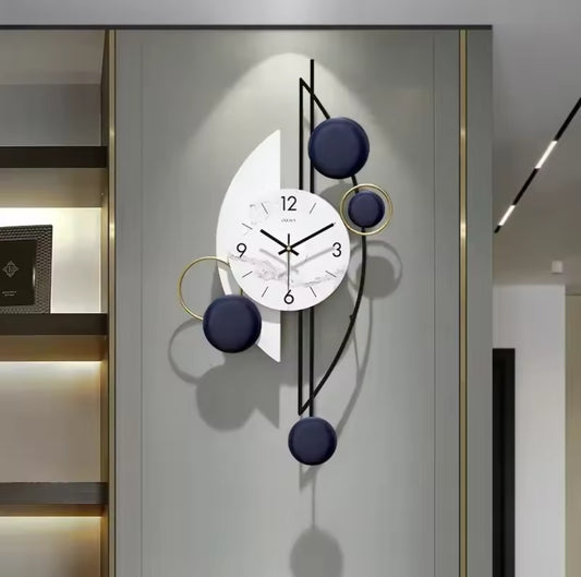 Creative swingable wall clock