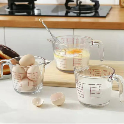 Glass measuring cup