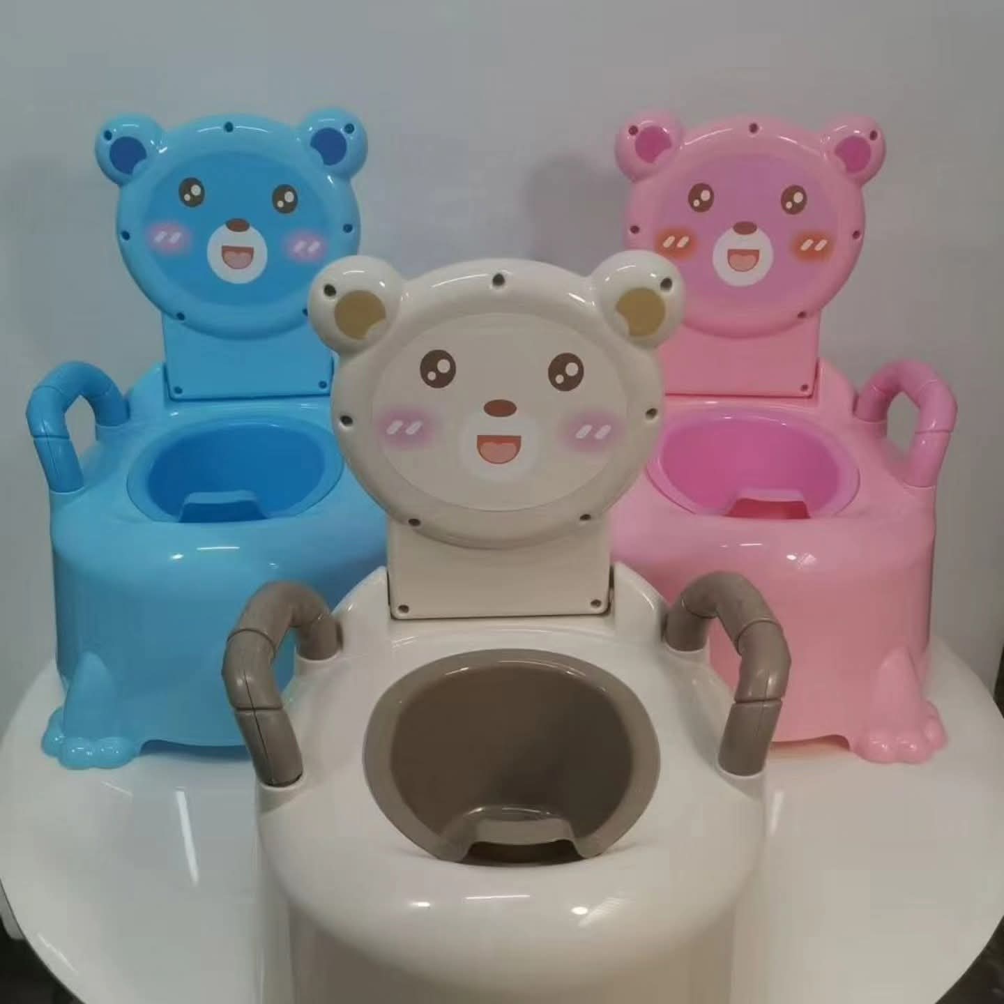 Foldable potty training toilet