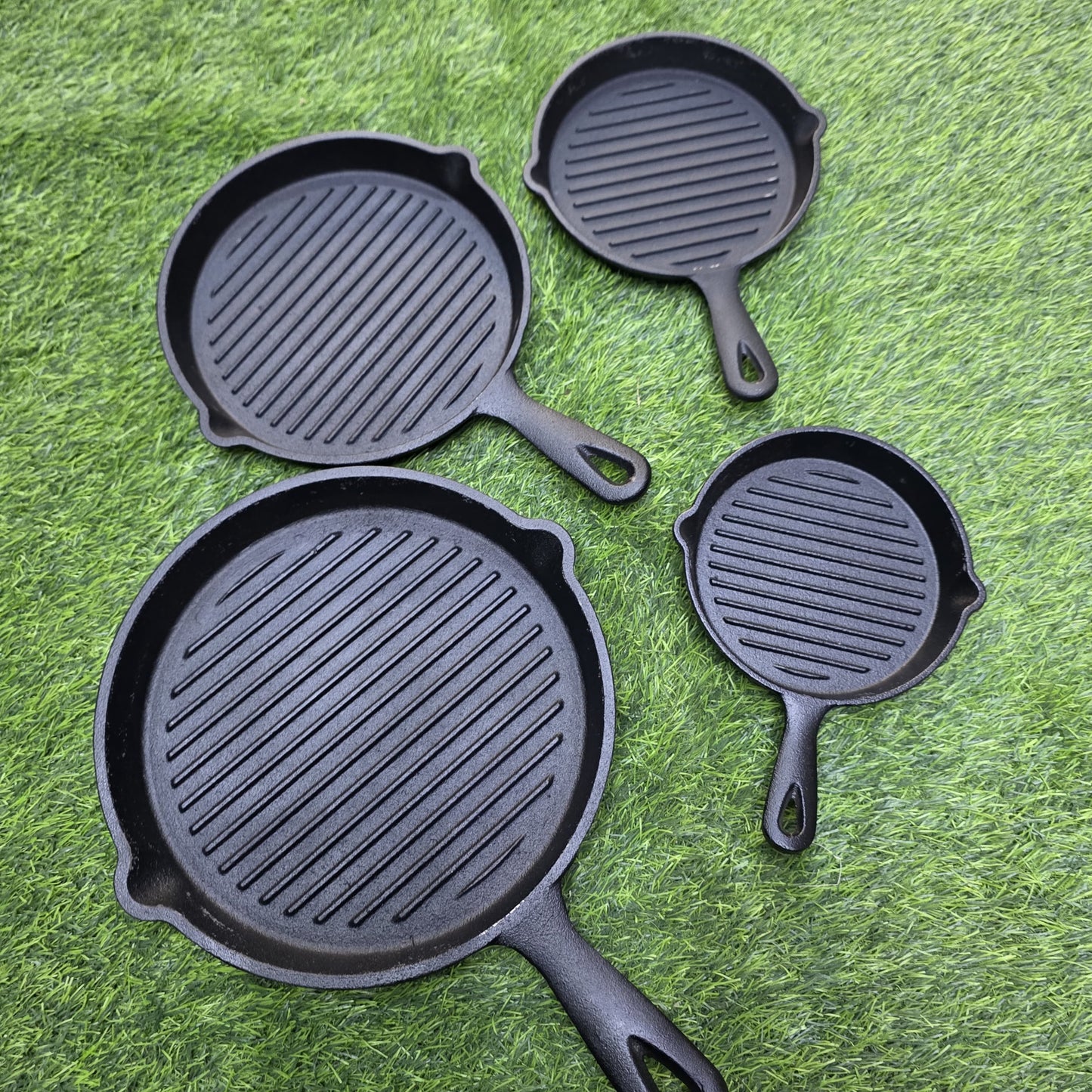 4-Pc Pre-seasoned Cast Iron Ribbed Skillet Grill Pan Set