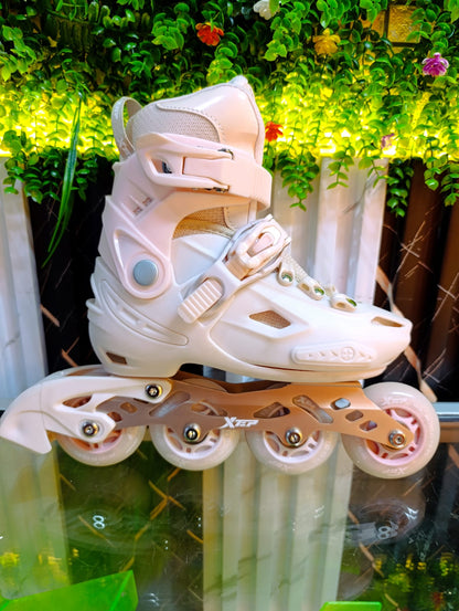 Skate shoes with rubber wheels
