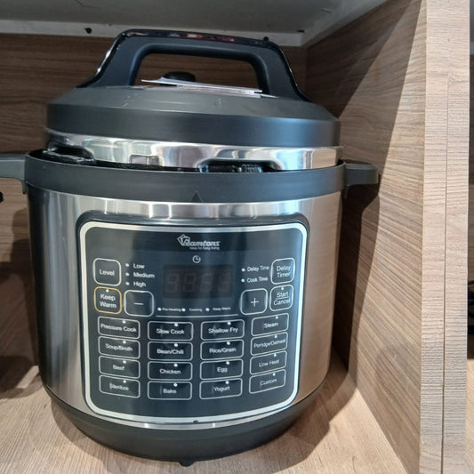 8 litres stainless steel Cooker Rm 782