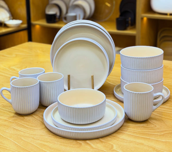 24 Piece Ceramic Dinner Set