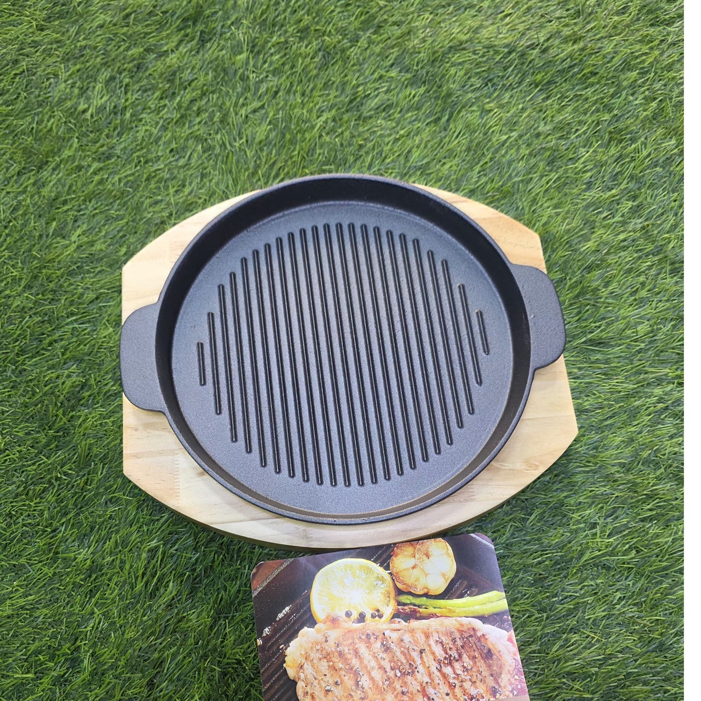 Round Cast Iron Sizzling Grill Pan with Wooden Base