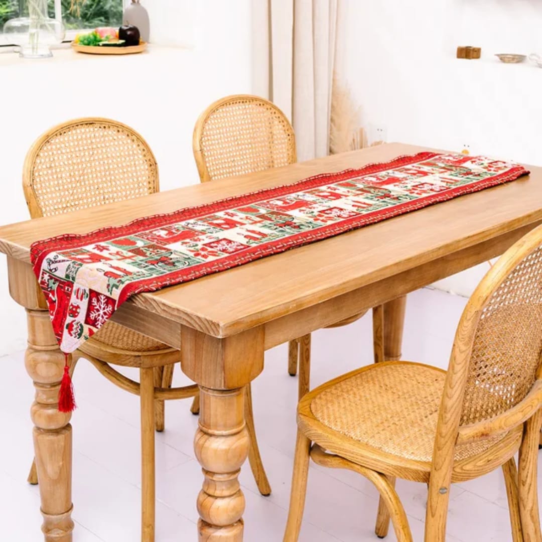 Christmas Knitted  Tablecloth Runner