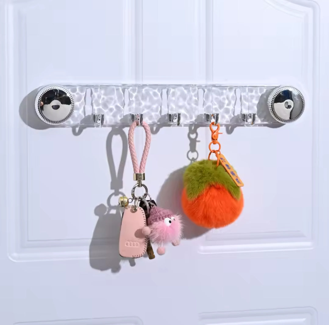 Rotating suction cup hooks
