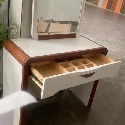 Ash tree dressing table