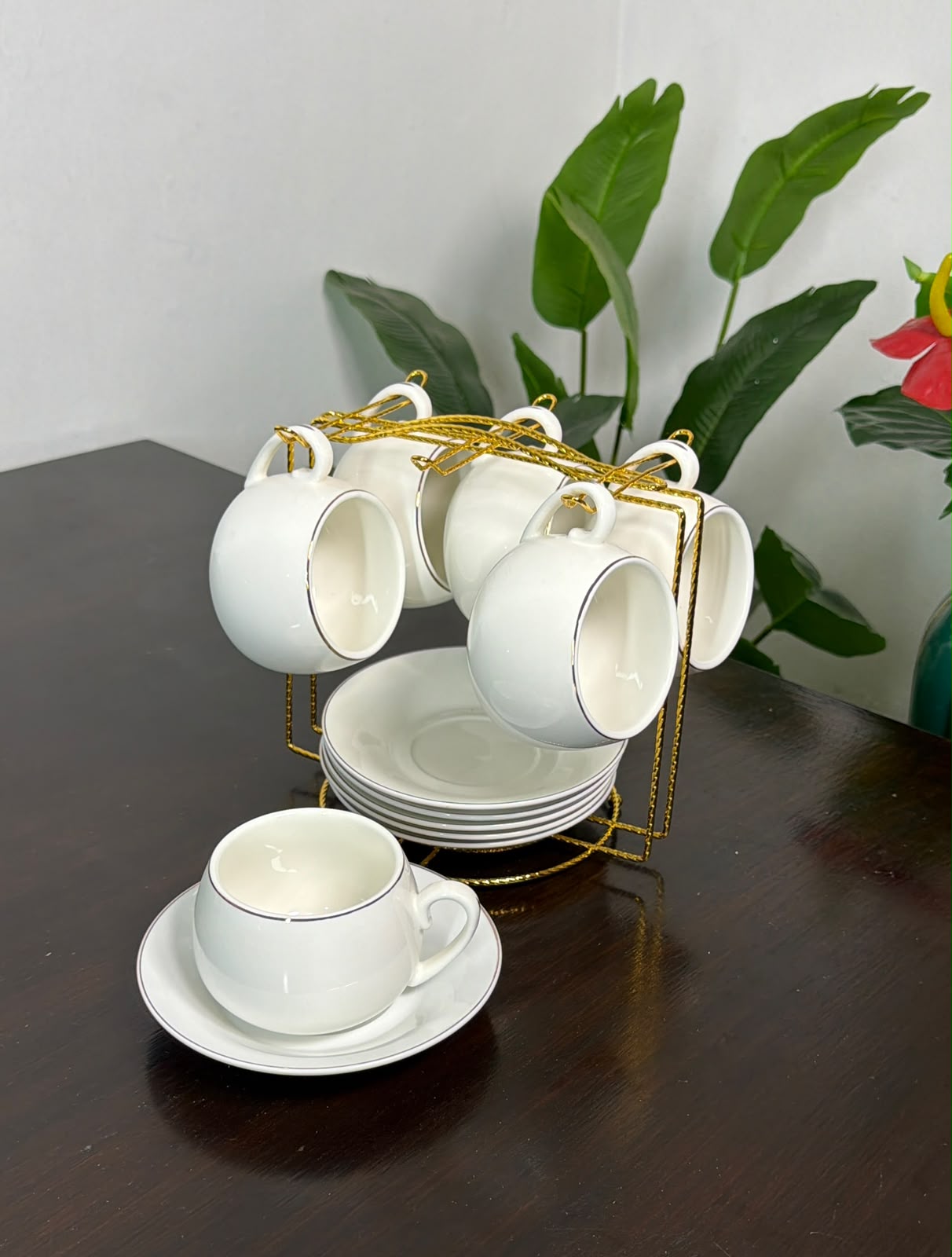 6 Cups and 6 Saucers with Gold Stand Set