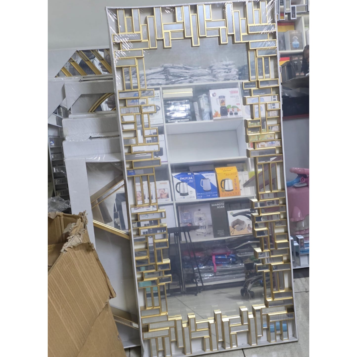 Structured Frame Decorative Wall Mirror
