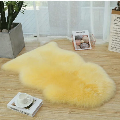 Mini faux fur rug