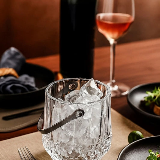 Portable ice cube bucket with handle