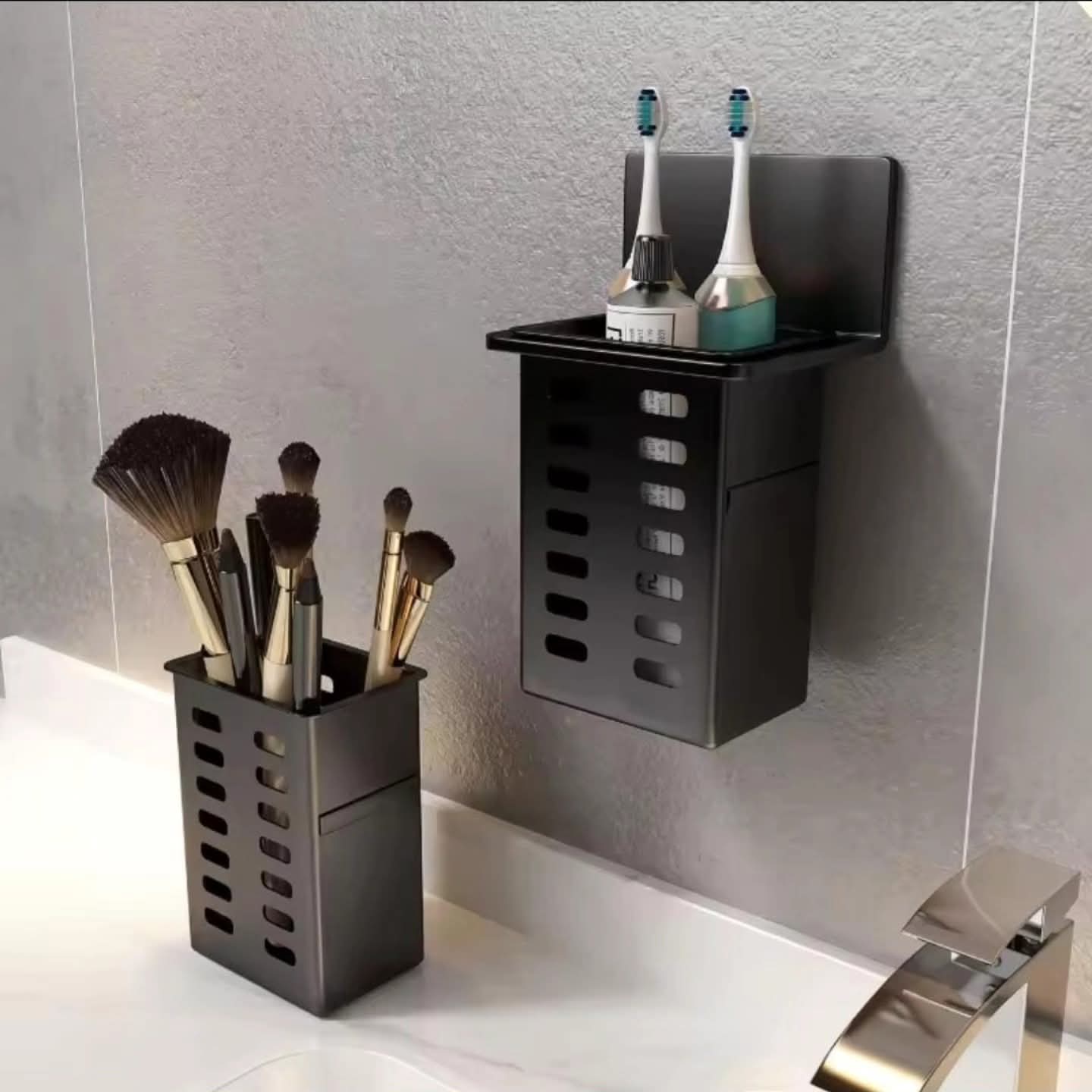 Simple tooth brush holder
