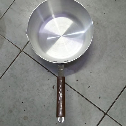 22cm Silver Aluminium Pan with Handle