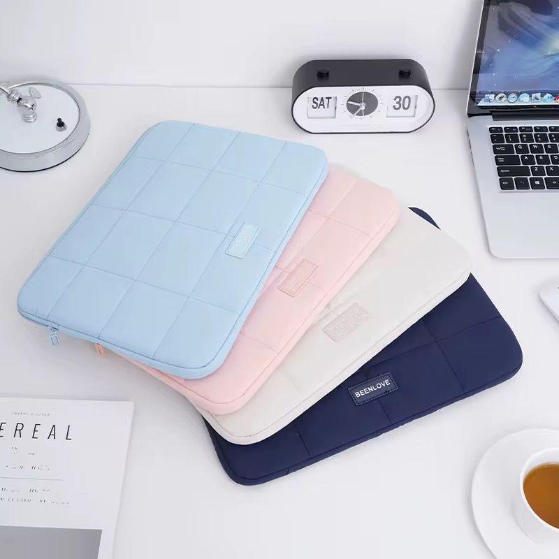 Quilted Shockproof Laptop Sleeve Bag (15.6 Inch)