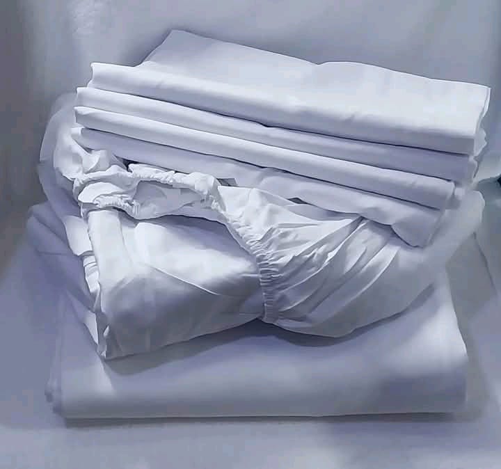7*8 Fitted and flat bedsheets with cases