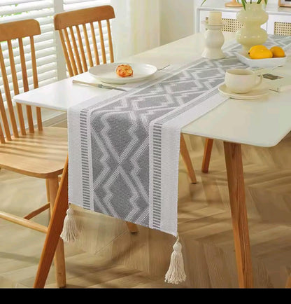 Tassel Cotton Linen Table Runner