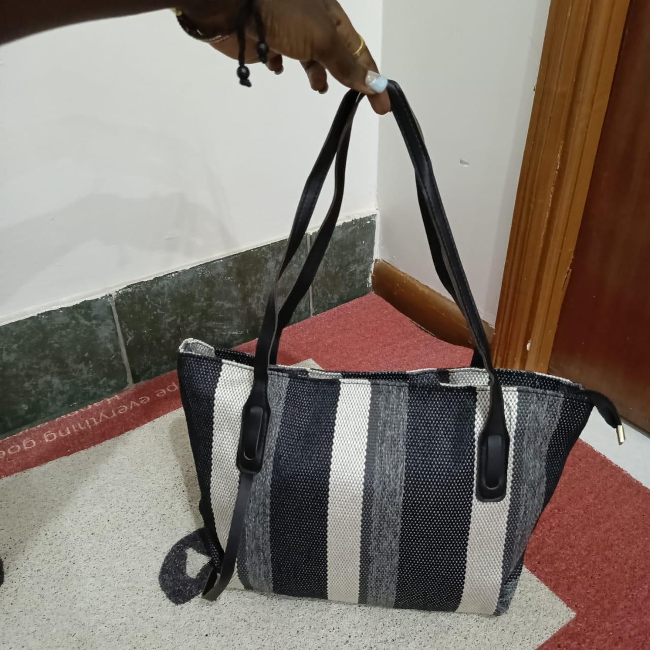 Stripped Tote bag