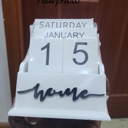 Wooden perpetual calendar