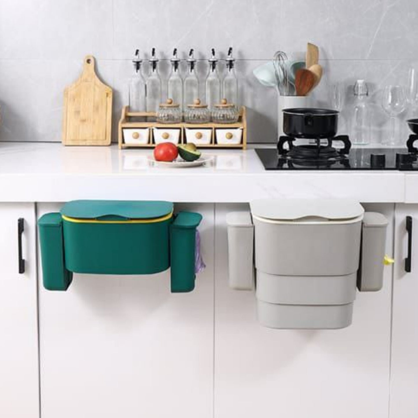 Hanging bin