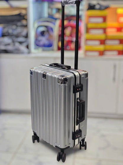 Single zipless suitcase