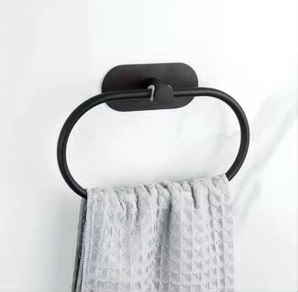 Ring towel holder