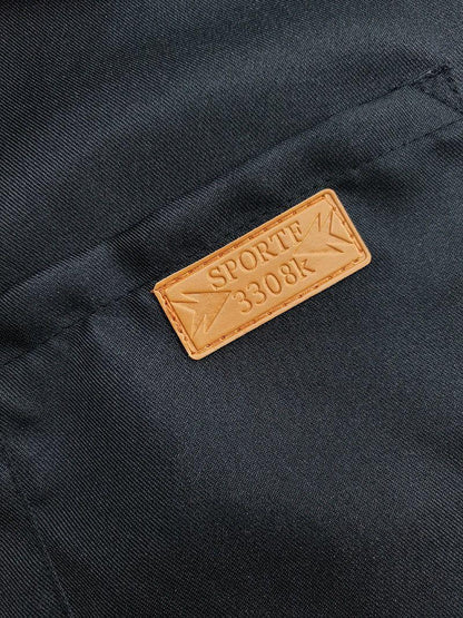 Unisex apron with pockets and adjustable neck strap