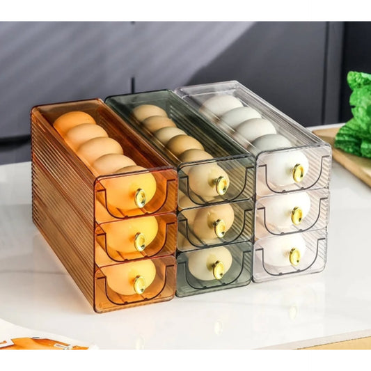 Space saving egg tray