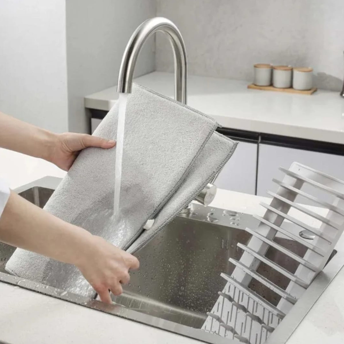 Microfiber Dish Draining and Drying Mat