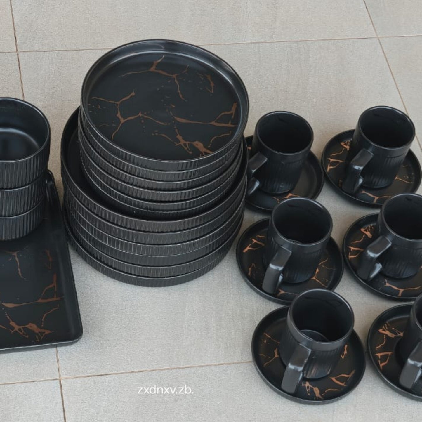 32 Piece Matte Dinner Set with Marble Finish