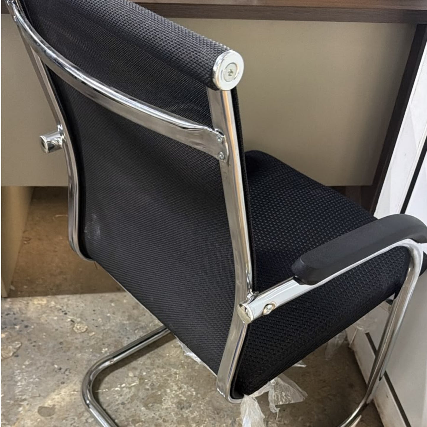 Ergonomic Mesh Office Visitor Chair with Cantilever Frame