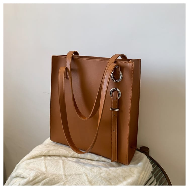 Leather tote bag