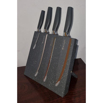 Kitchen knives set