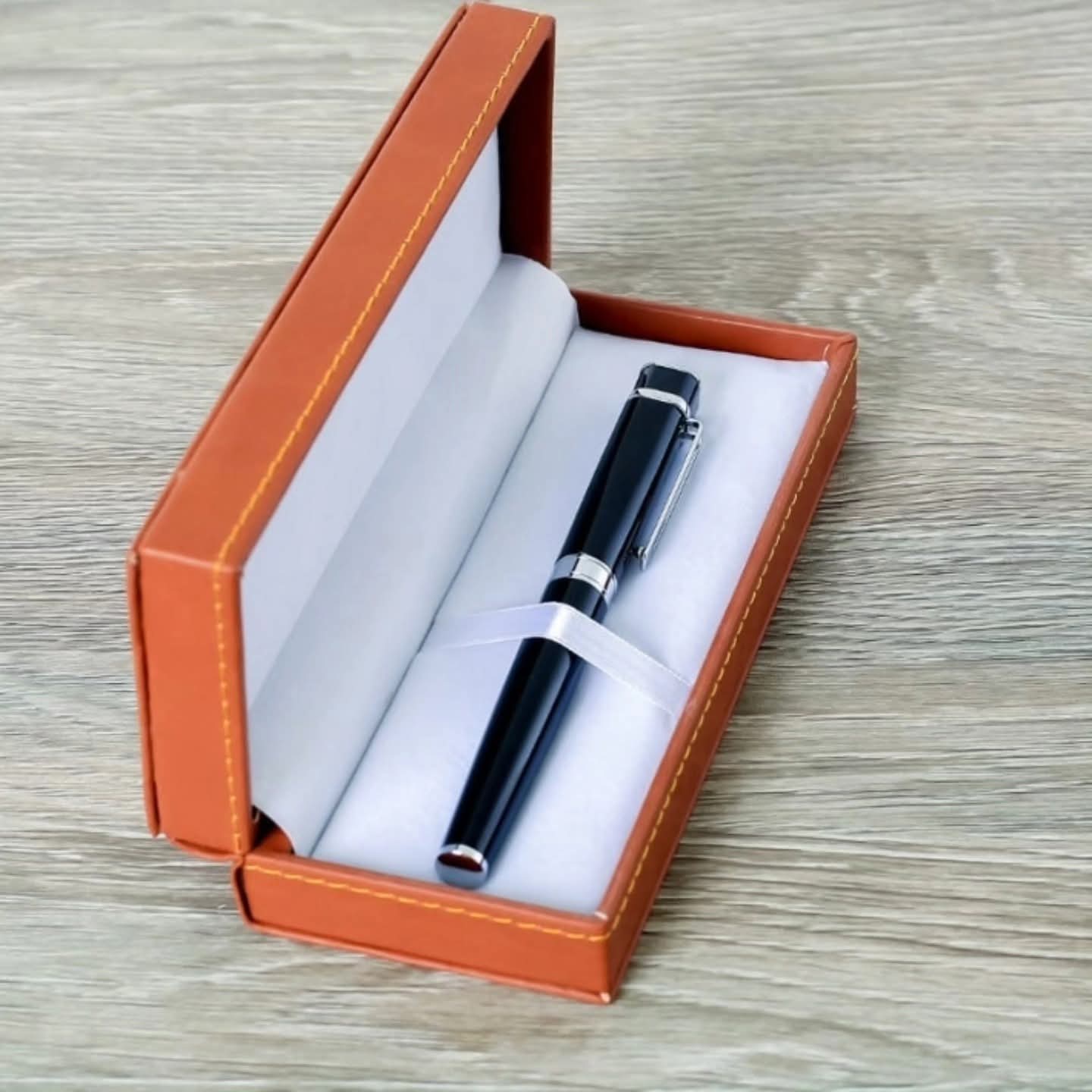 Executive pen holders gift