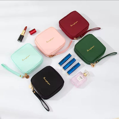 Waterproof pad pouch