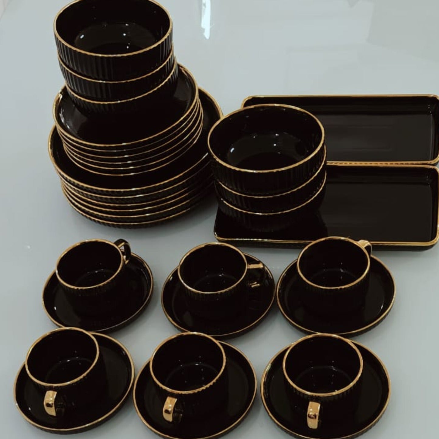 32 Piece Black Porcelain Dinnerware Set