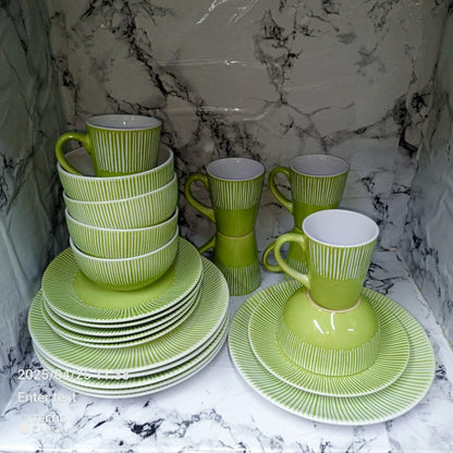 24Pc Dinnerware set