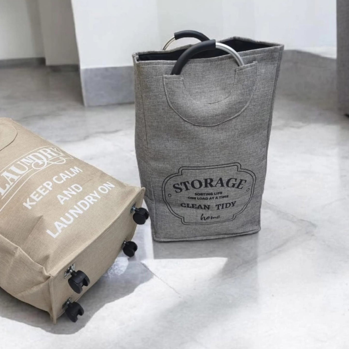 Laundry basket with movable wheels