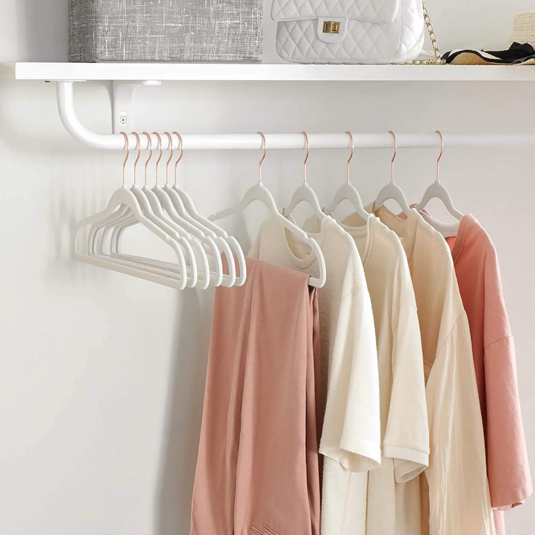 Velvet Hangers With Rose Gold Hooks