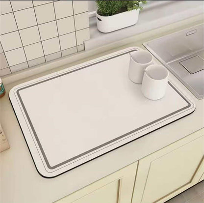 Geometric kitchen drying mat