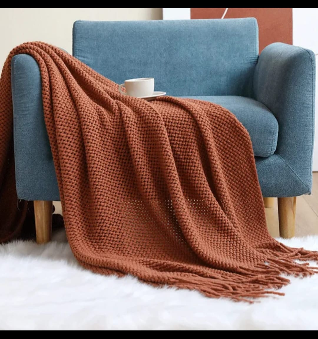 Knitted throw blanket
