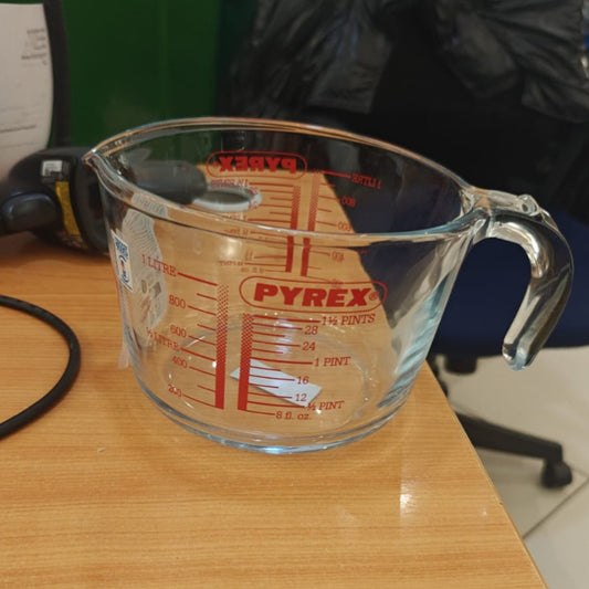 Pyrex Glass Measuring Jug 1L