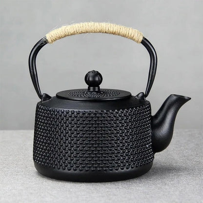 2.5L Cast Iron Teapot with Infuser Strainer